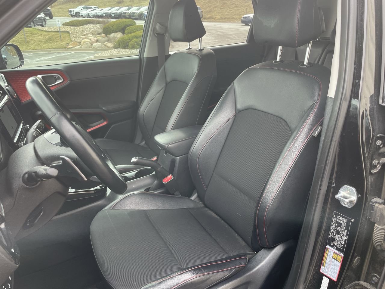 Used 2022 Kia Soul Turbo FWD image 11