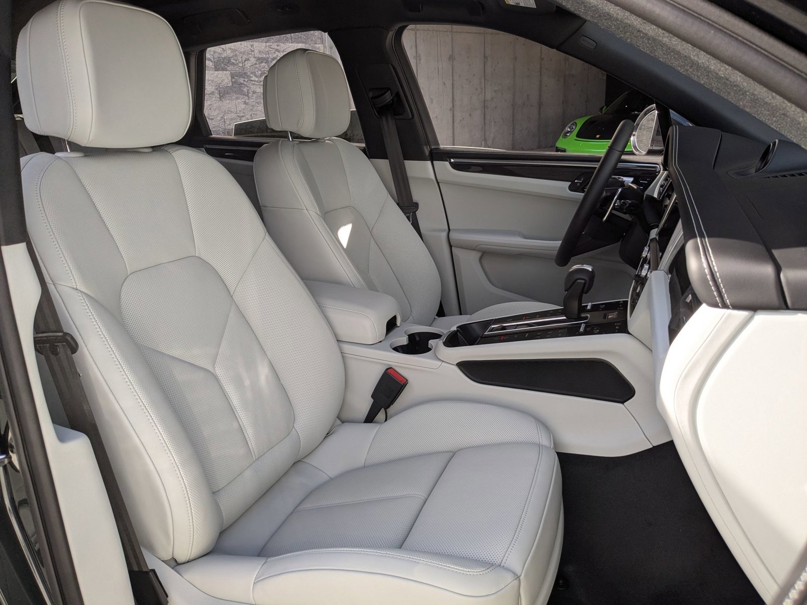 New 2026 Porsche Macan S image 26