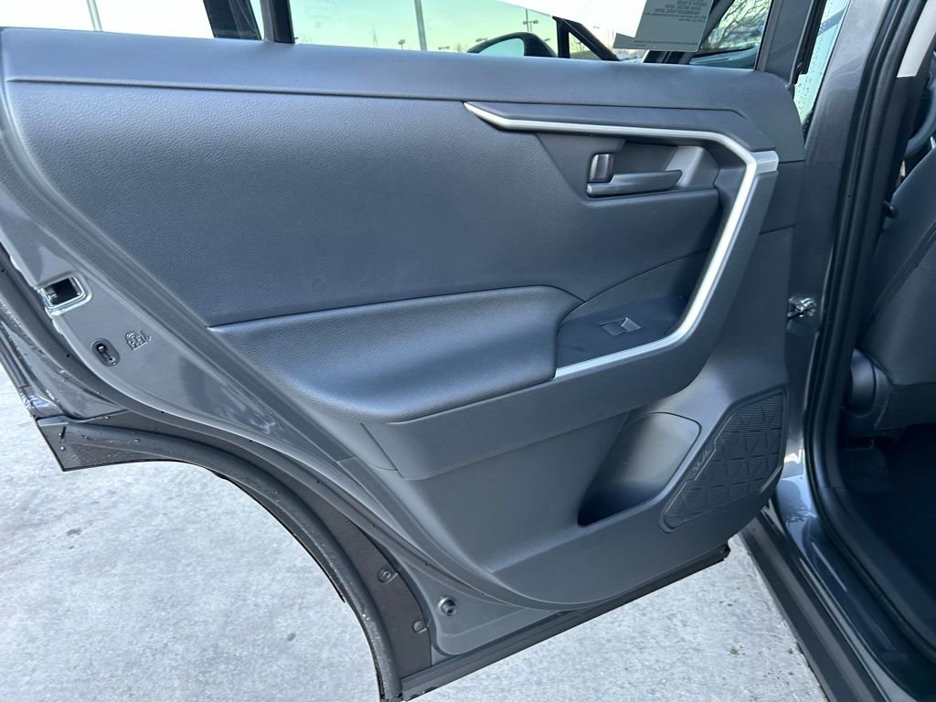 Used 2025 Toyota RAV4 LE image 21
