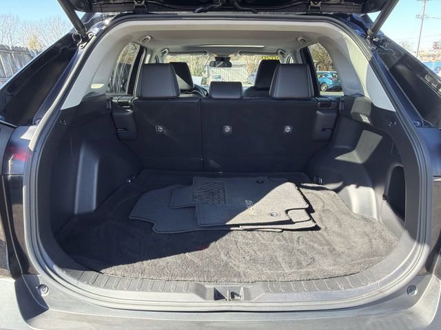 Used 2020 Toyota RAV4 XLE Premium image 29