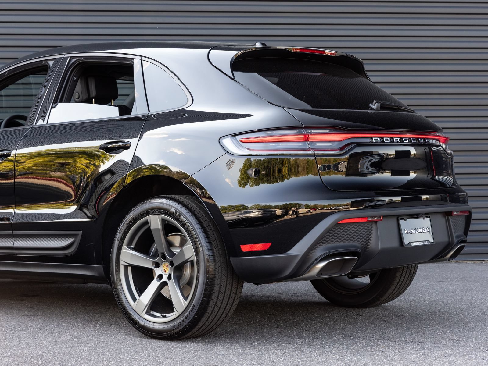 Certified 2026 Porsche Macan AWD/4WD image 11