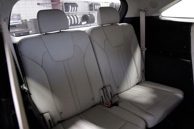 Used 2023 Kia Sorento SX Prestige image 20