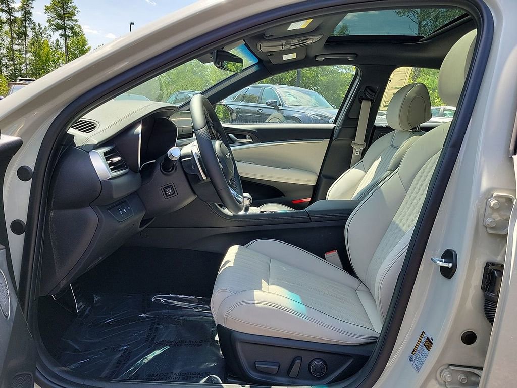 Used 2025 Genesis G70 2.5T w/ Sport Prestige Package image 14