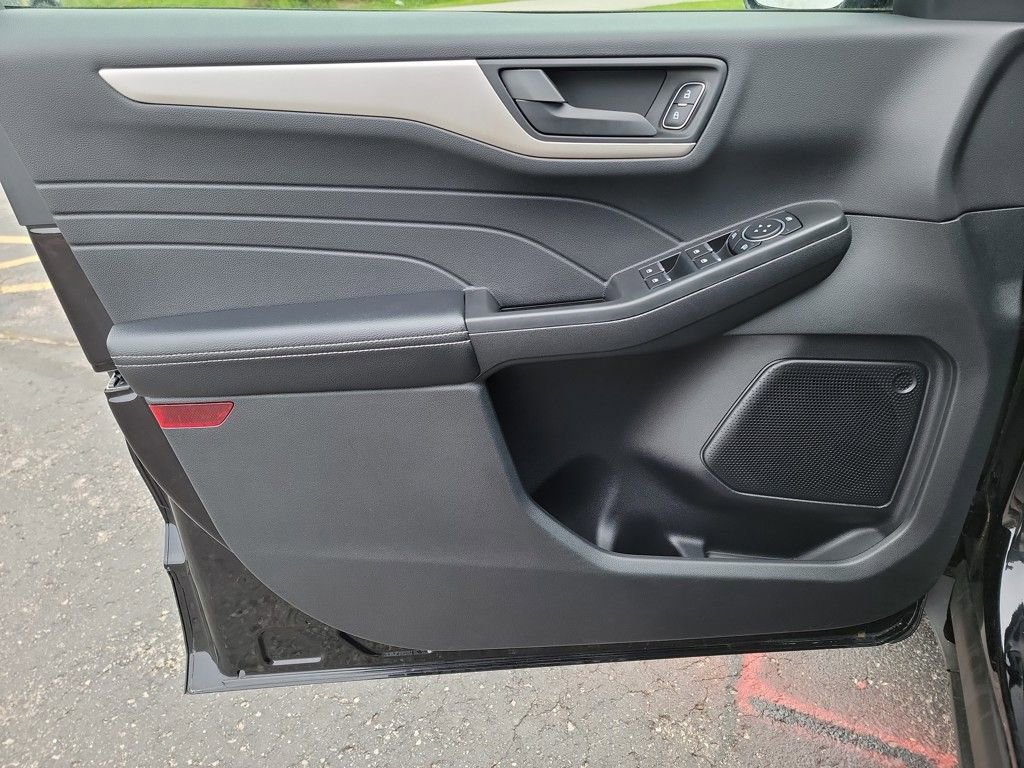 Used 2022 Ford Escape SE w/ Convenience Package image 11