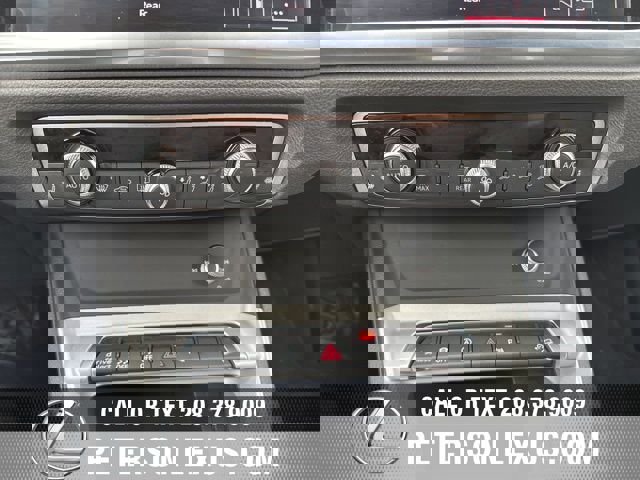 Used 2025 Audi Q3 2.0T Premium image 15