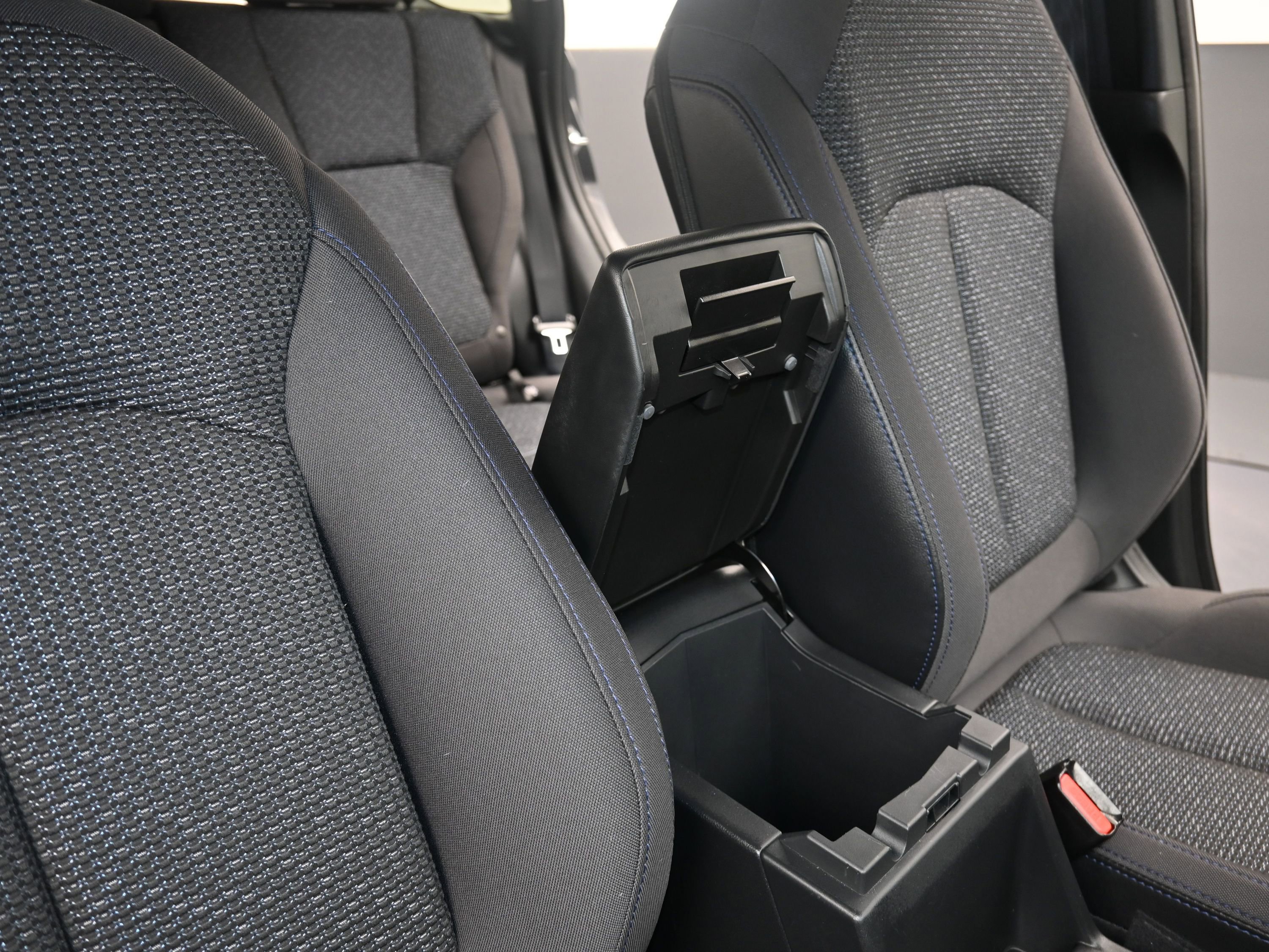 Used 2025 Subaru Forester Premium image 21