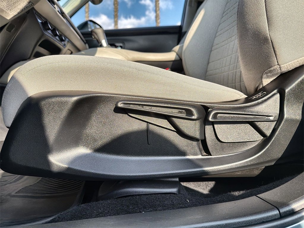 Used 2024 Honda HR-V LX image 14