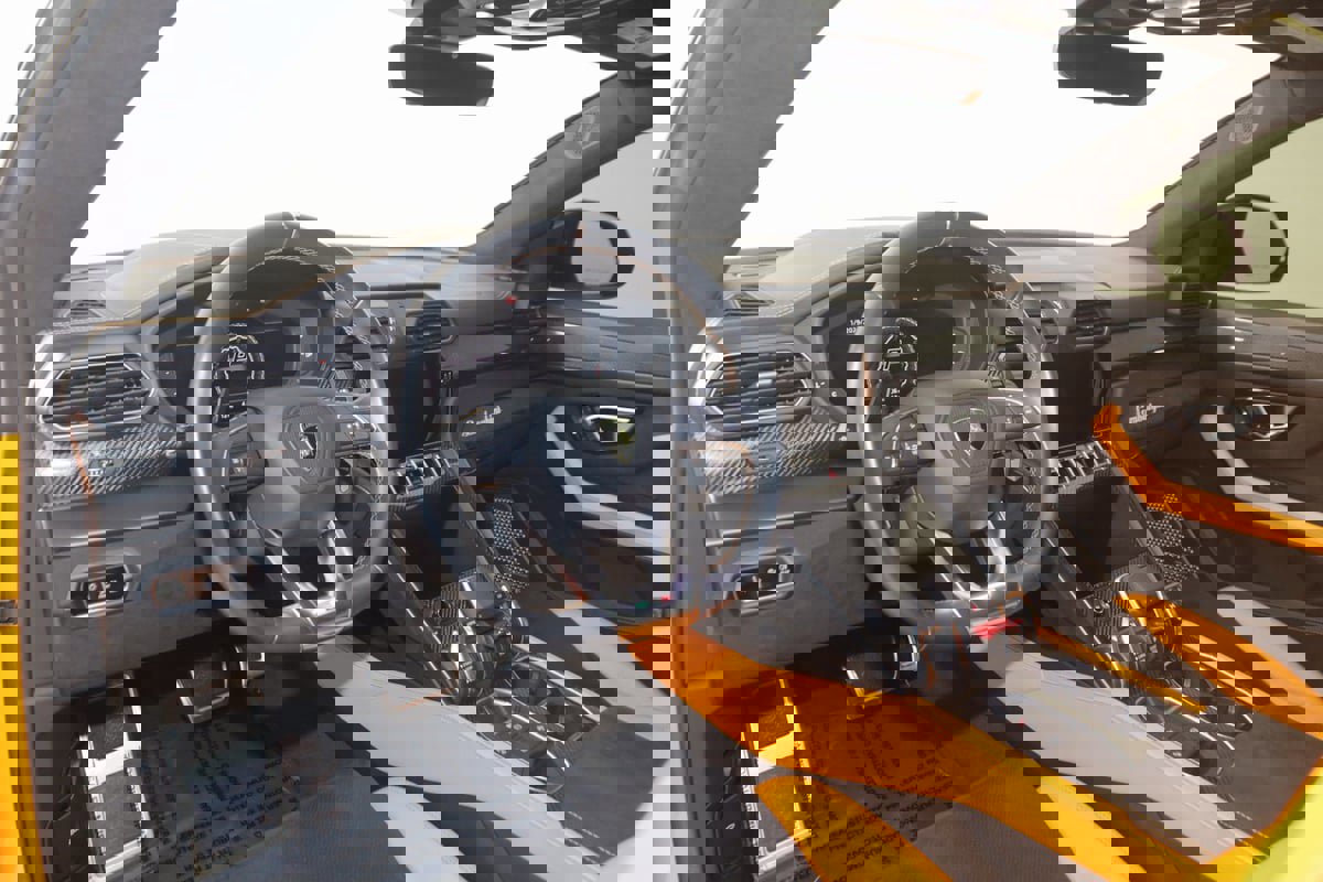 Used 2021 Lamborghini Urus image 40