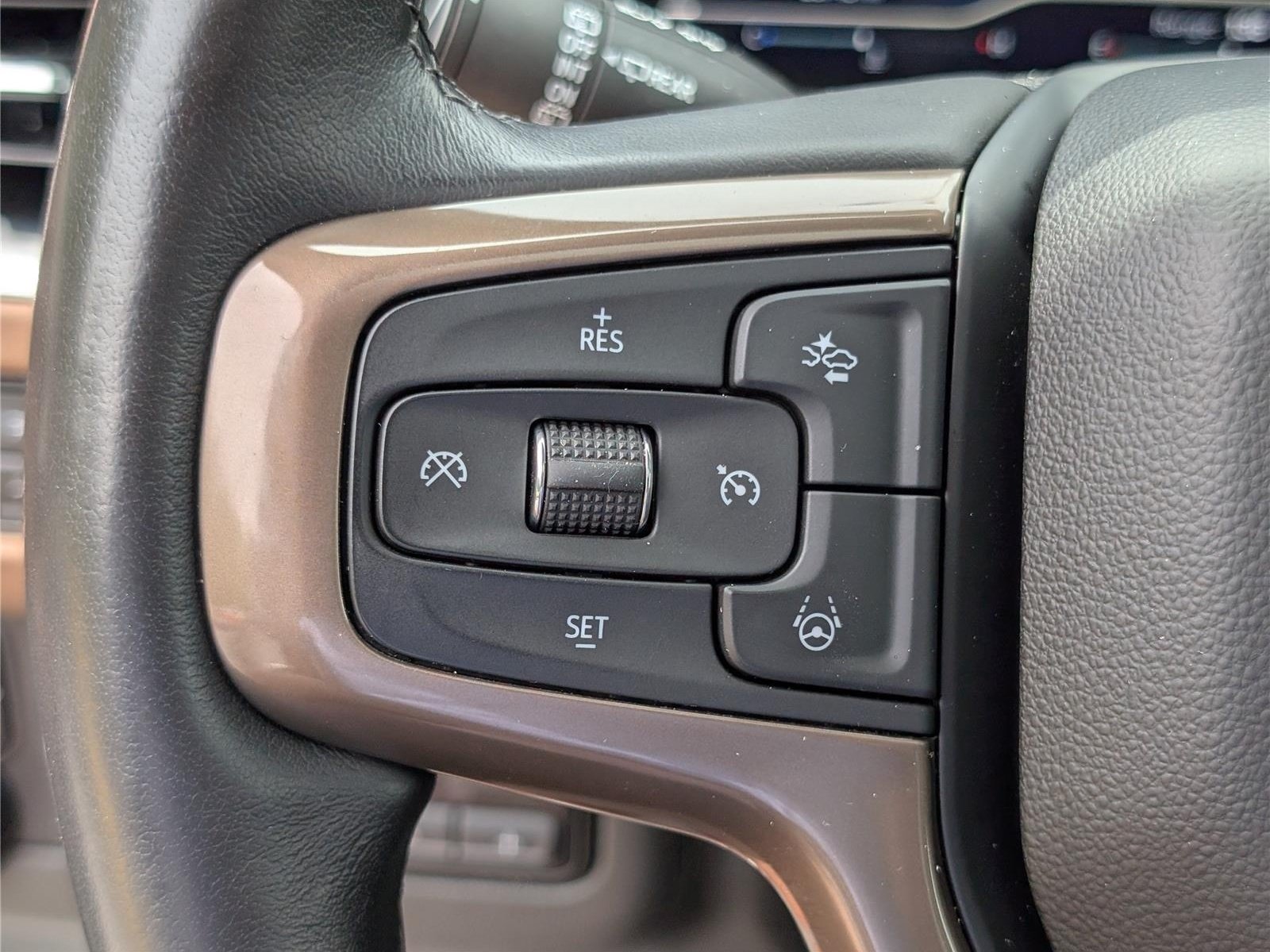 Used 2023 Chevrolet Tahoe High Country w/ Advanced Technology Package AWD/4WD image 30