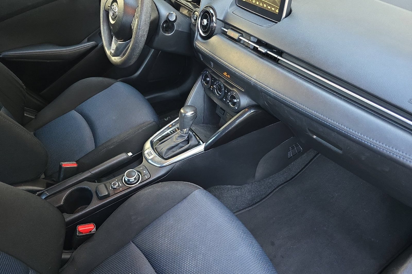 Used 2018 Toyota Yaris iA FWD image 12