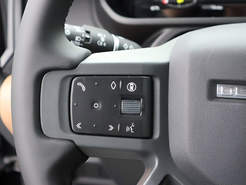 New 2026 Land Rover Defender 110 S image 31