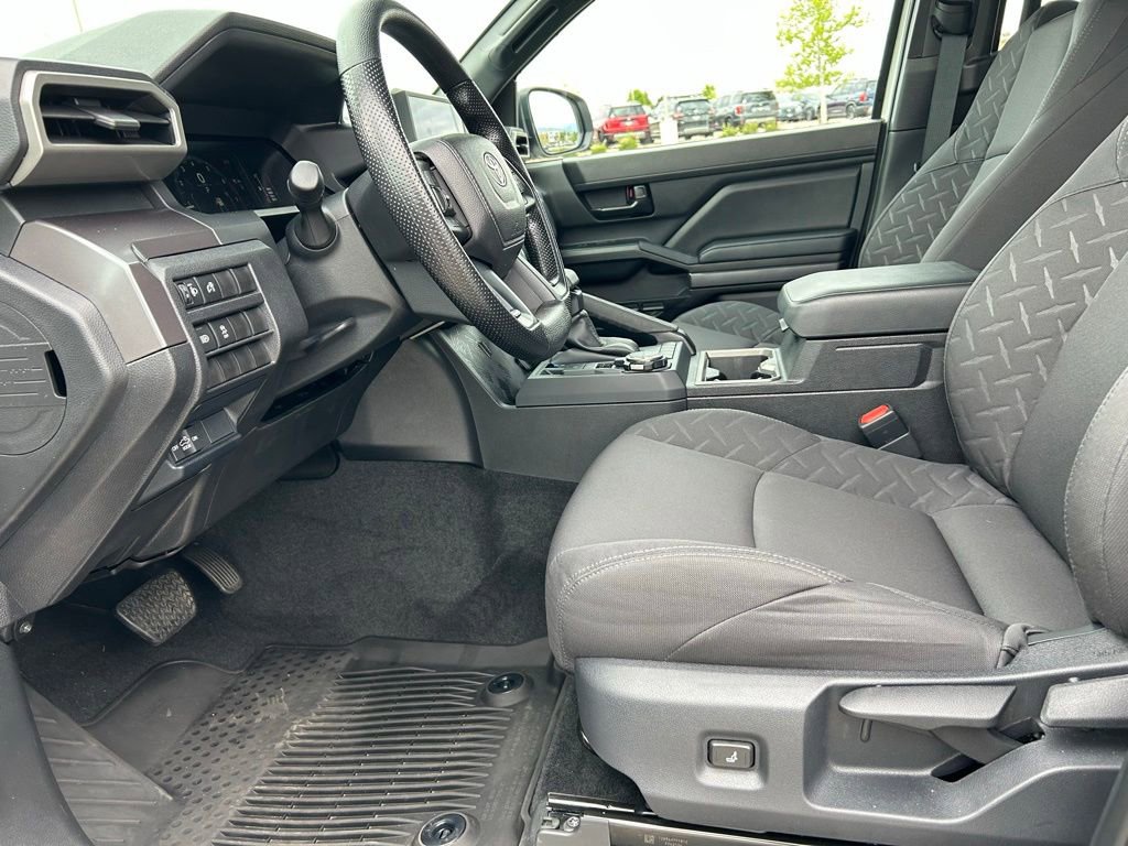 Used 2026 Toyota Tacoma SR5 AWD/4WD image 23