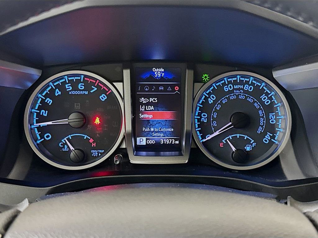 Used 2021 Toyota Tacoma Limited image 13