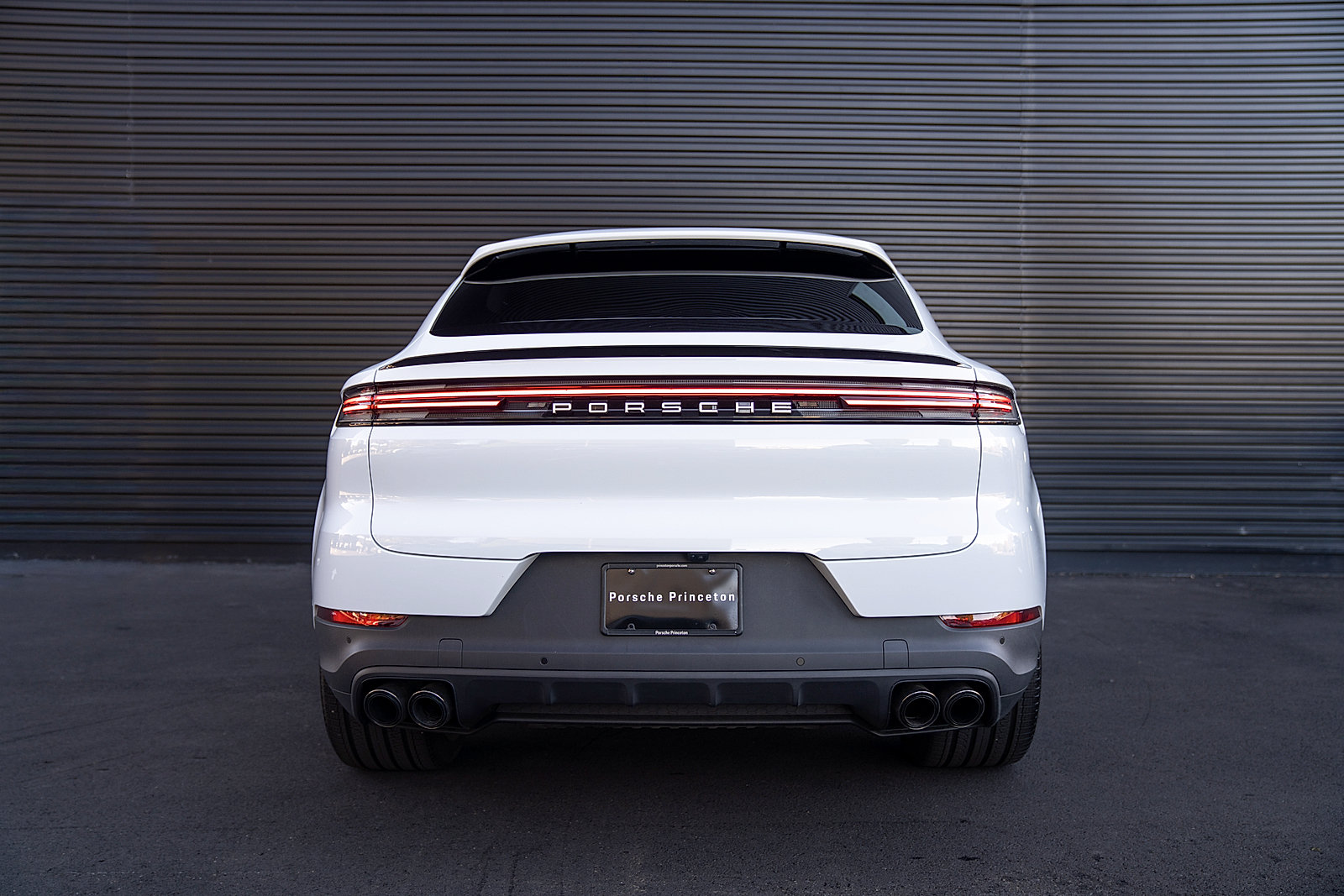 Certified 2025 Porsche Cayenne Coupe AWD/4WD image 30