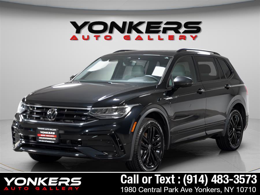 Used 2022 Volkswagen Tiguan SE R-Line AWD/4WD image 1