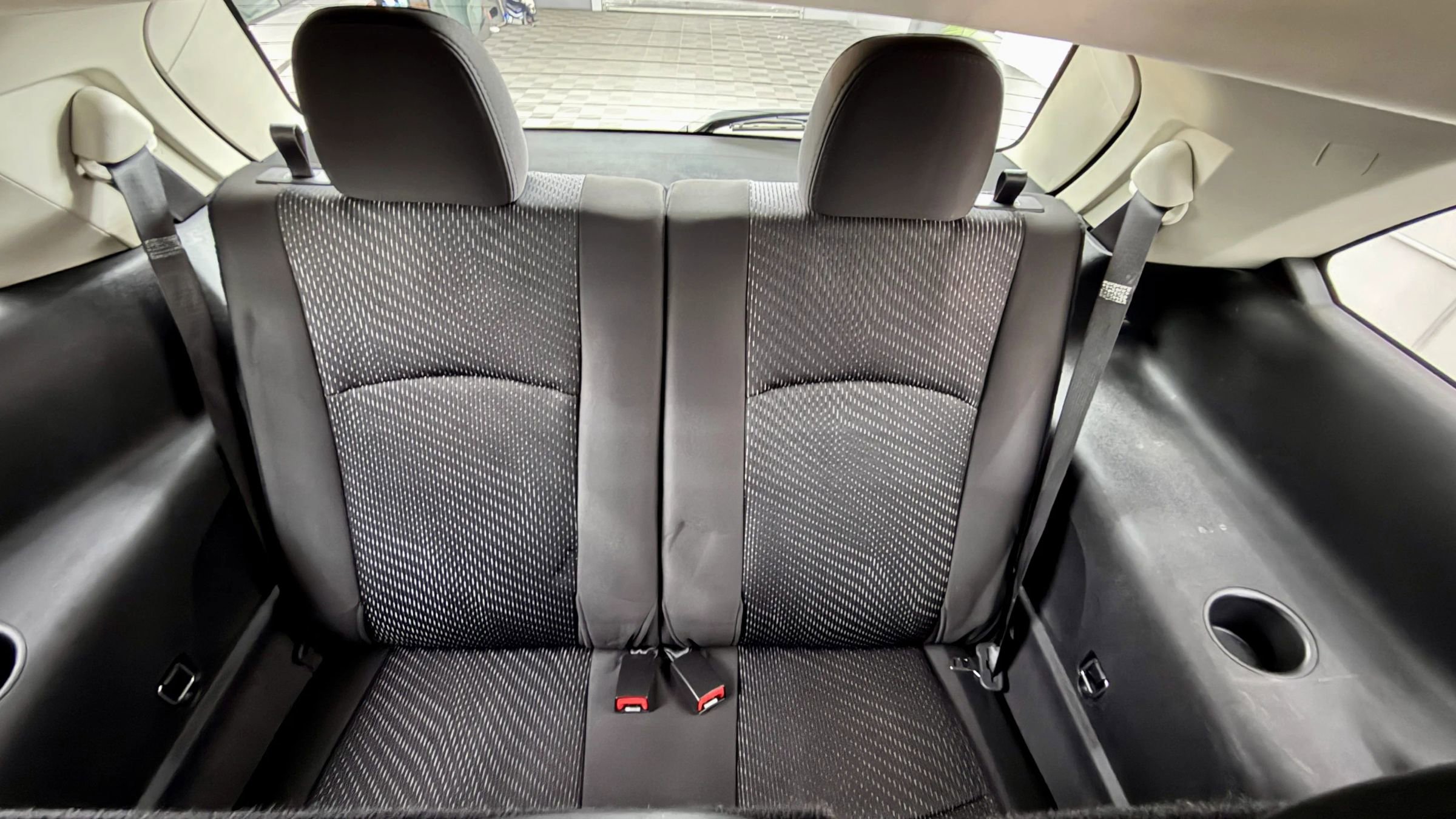 Used 2015 Dodge Journey SXT w/ Flexible Seating Group image 14