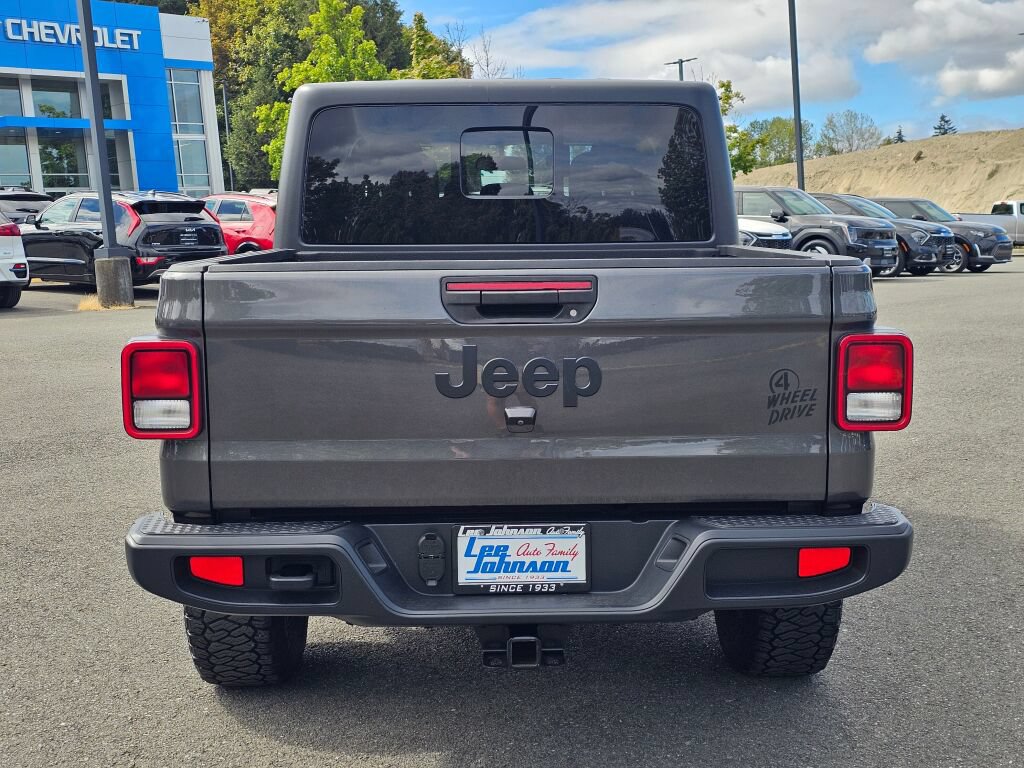 Used 2023 Jeep Gladiator Sport AWD/4WD image 6