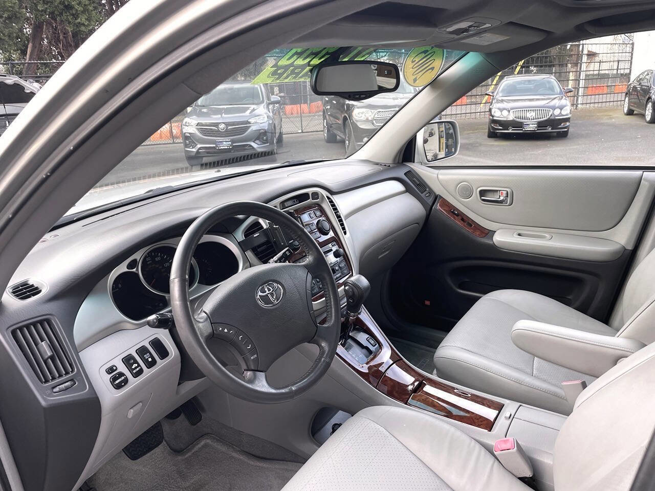 Used 2005 Toyota Highlander Limited AWD/4WD image 20