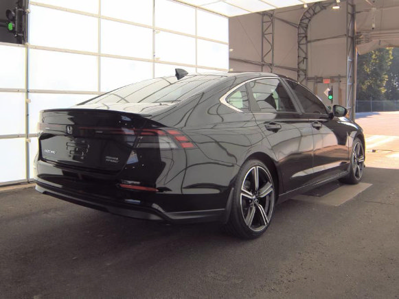 Used 2024 Honda Accord Sport image 6