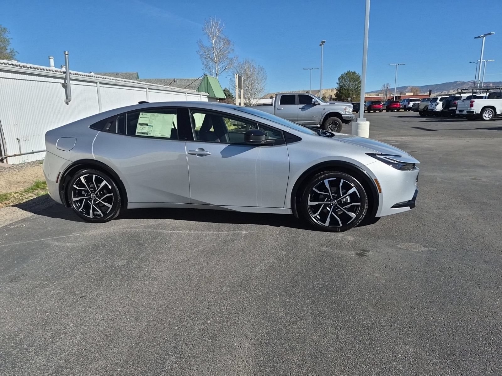 New 2026 Toyota Prius Plug-In Hybrid FWD image 2