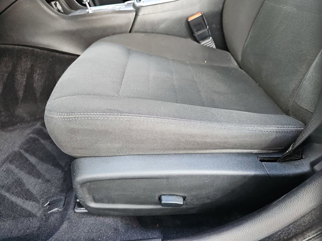 Used 2014 Dodge Charger SE RWD image 16