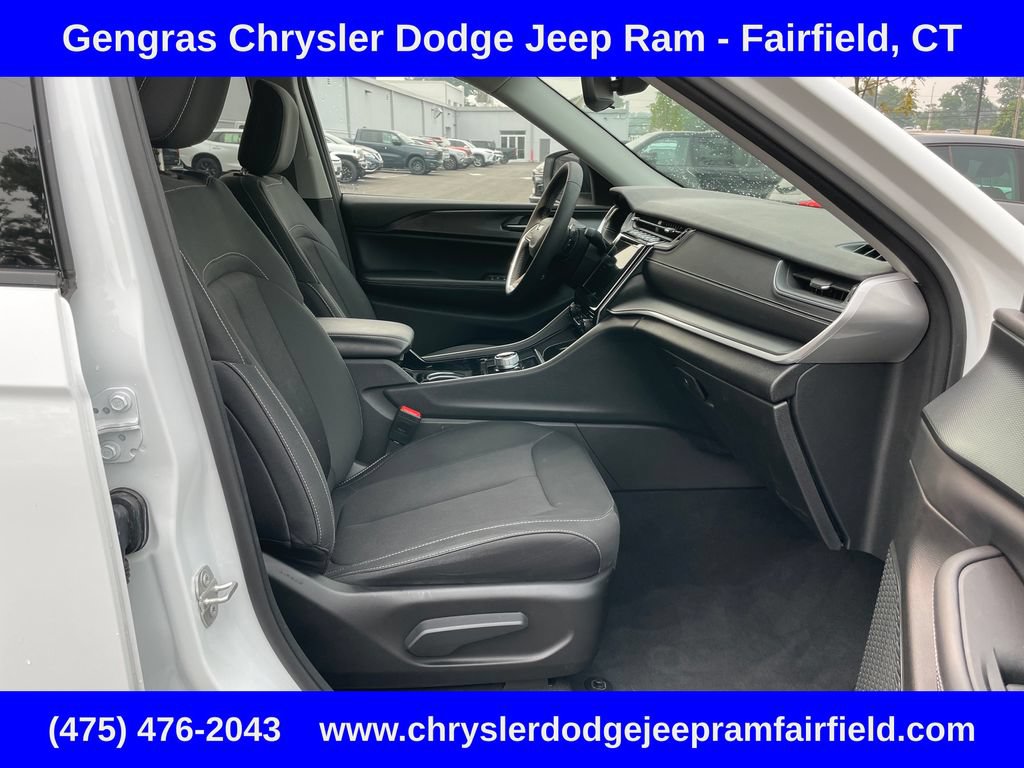 Certified 2023 Jeep Grand Cherokee Laredo X AWD/4WD image 20