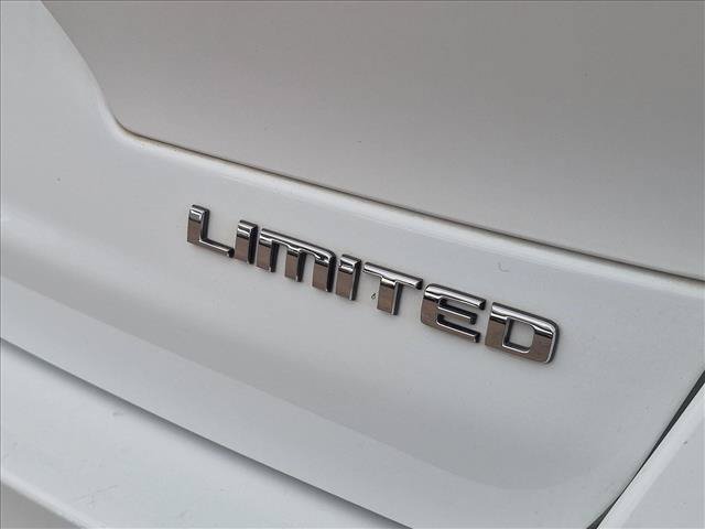 Used 2023 Jeep Grand Cherokee L Limited w/ Luxury Tech Group II AWD/4WD image 13