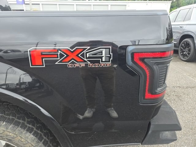 Used 2019 Ford F150 Lariat w/ FX4 Off-Road Package AWD/4WD image 8