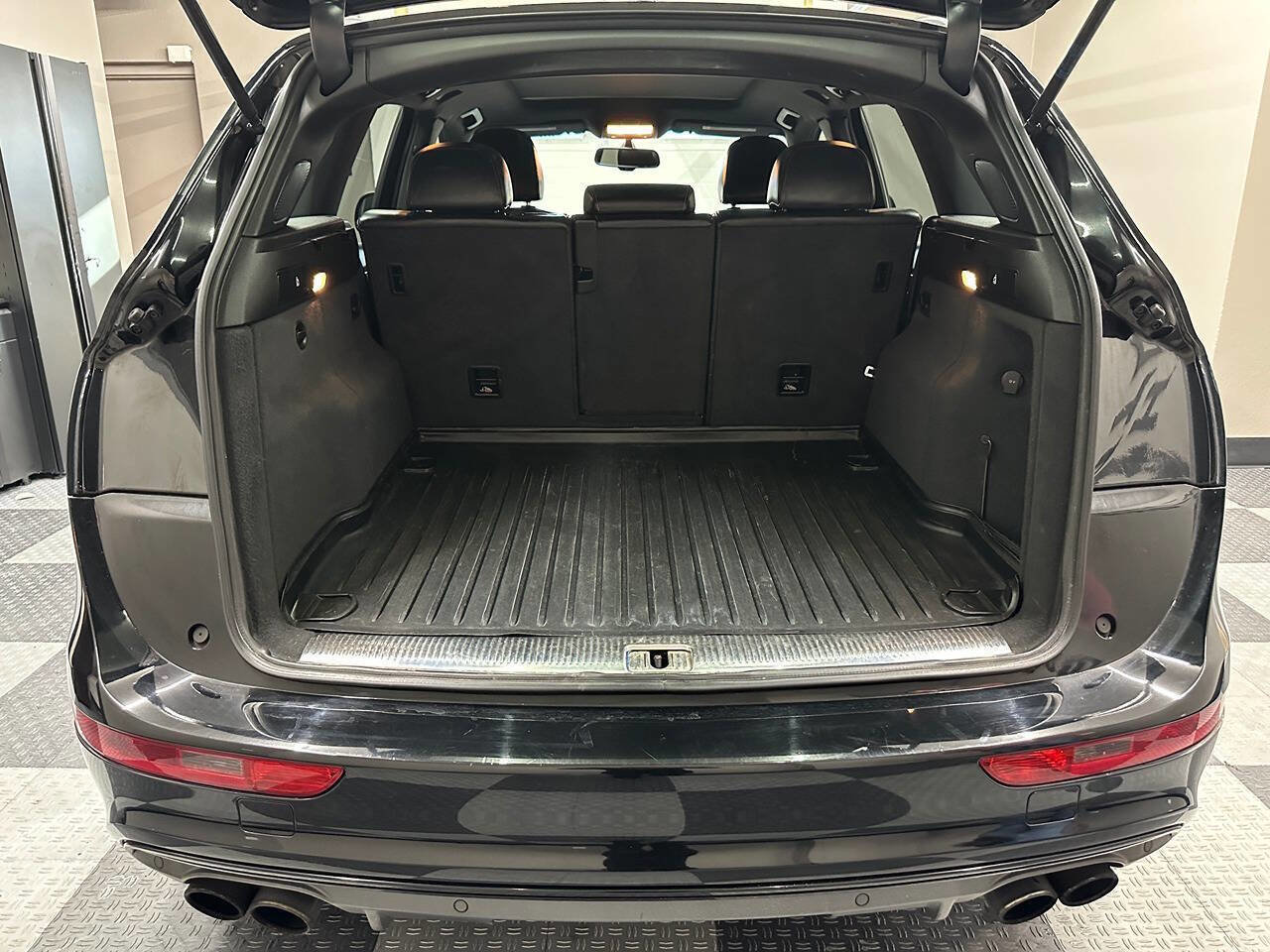 Used 2016 Audi SQ5 Premium Plus w/ Technology Package image 18