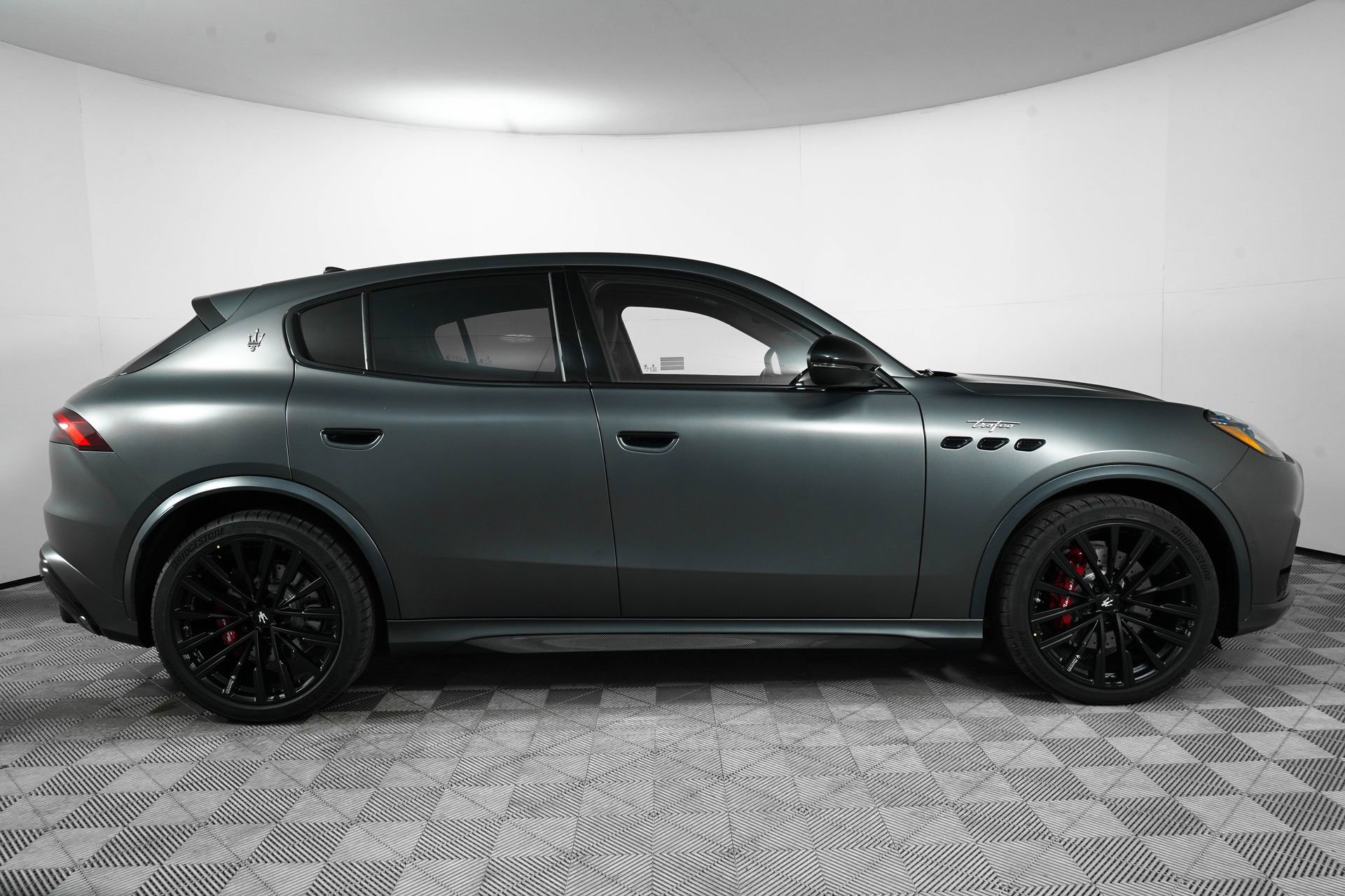 New 2025 Maserati Grecale Trofeo image 18