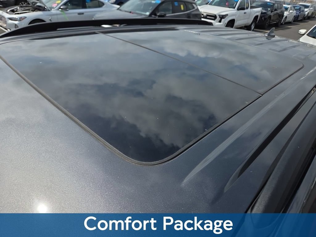 Used 2020 Ford Explorer XLT w/ Equipment Group 202A AWD/4WD image 5