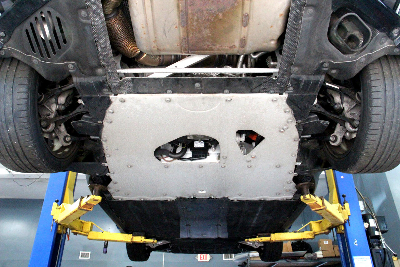 Used 2015 BMW i8 image 96