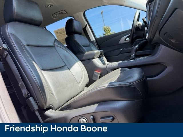 Used 2018 Chevrolet Traverse Premier w/ Driver Confidence II Package FWD image 47