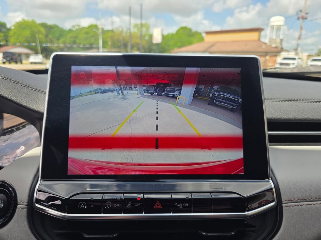 Used 2025 Jeep Compass Limited image 17