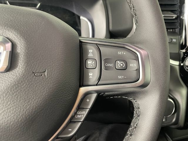 New 2026 RAM 1500 4x4 Crew Cab image 8