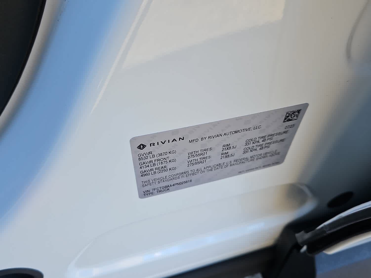 Used 2023 Rivian R1T Adventure image 21
