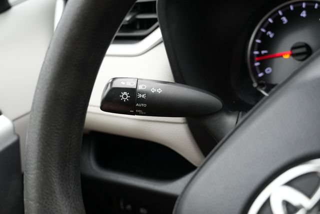 Used 2022 Toyota RAV4 XLE FWD image 27