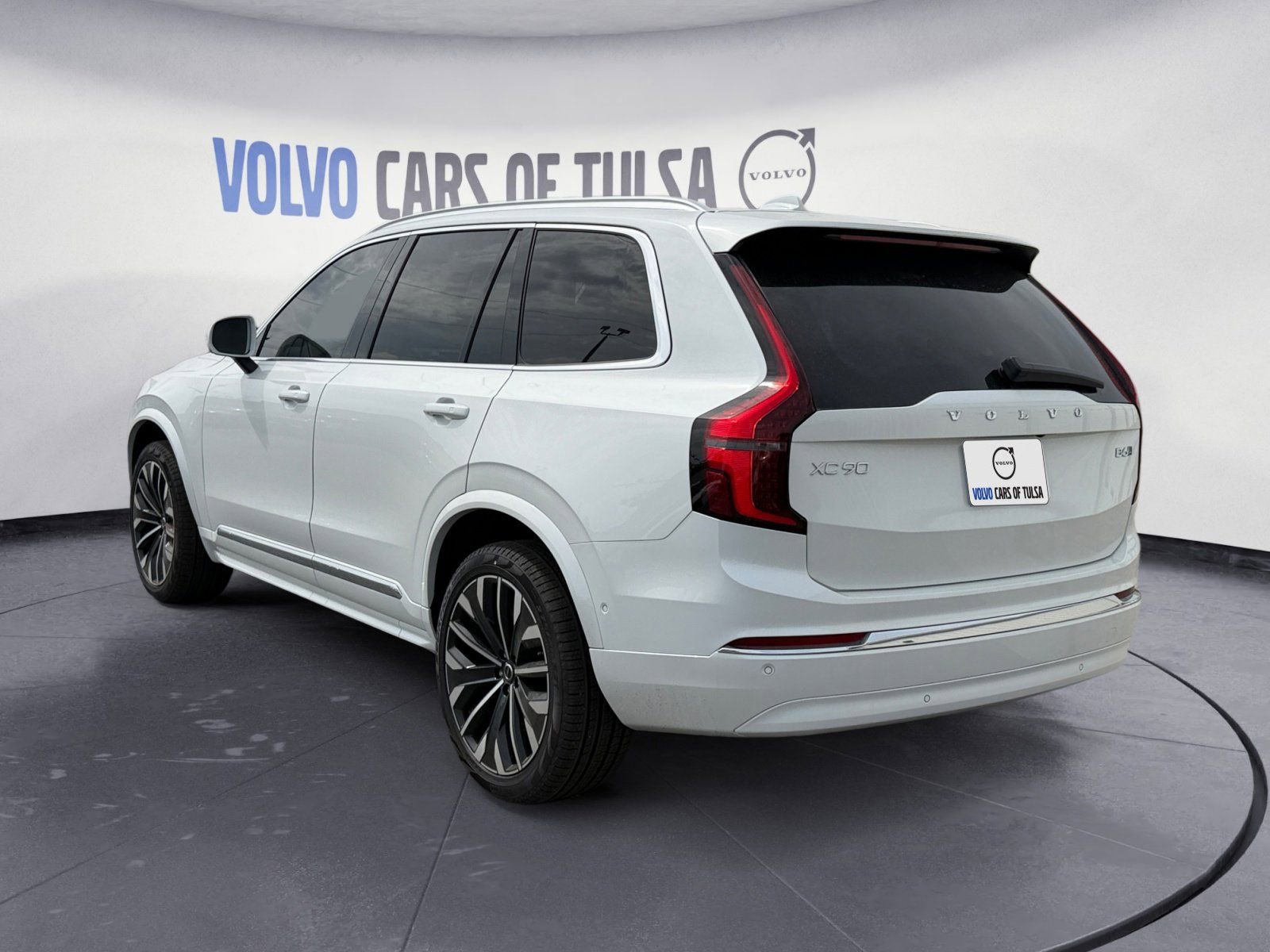 New 2026 Volvo XC90 B6 Ultra w/ Protection Package AWD/4WD image 3