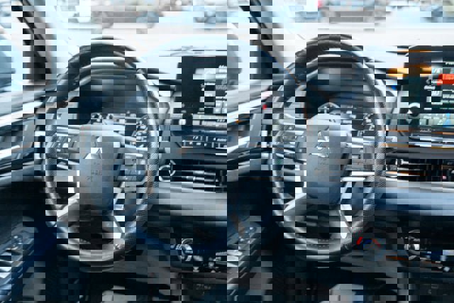 Used 2024 Mitsubishi Outlander SE Black Edition image 29