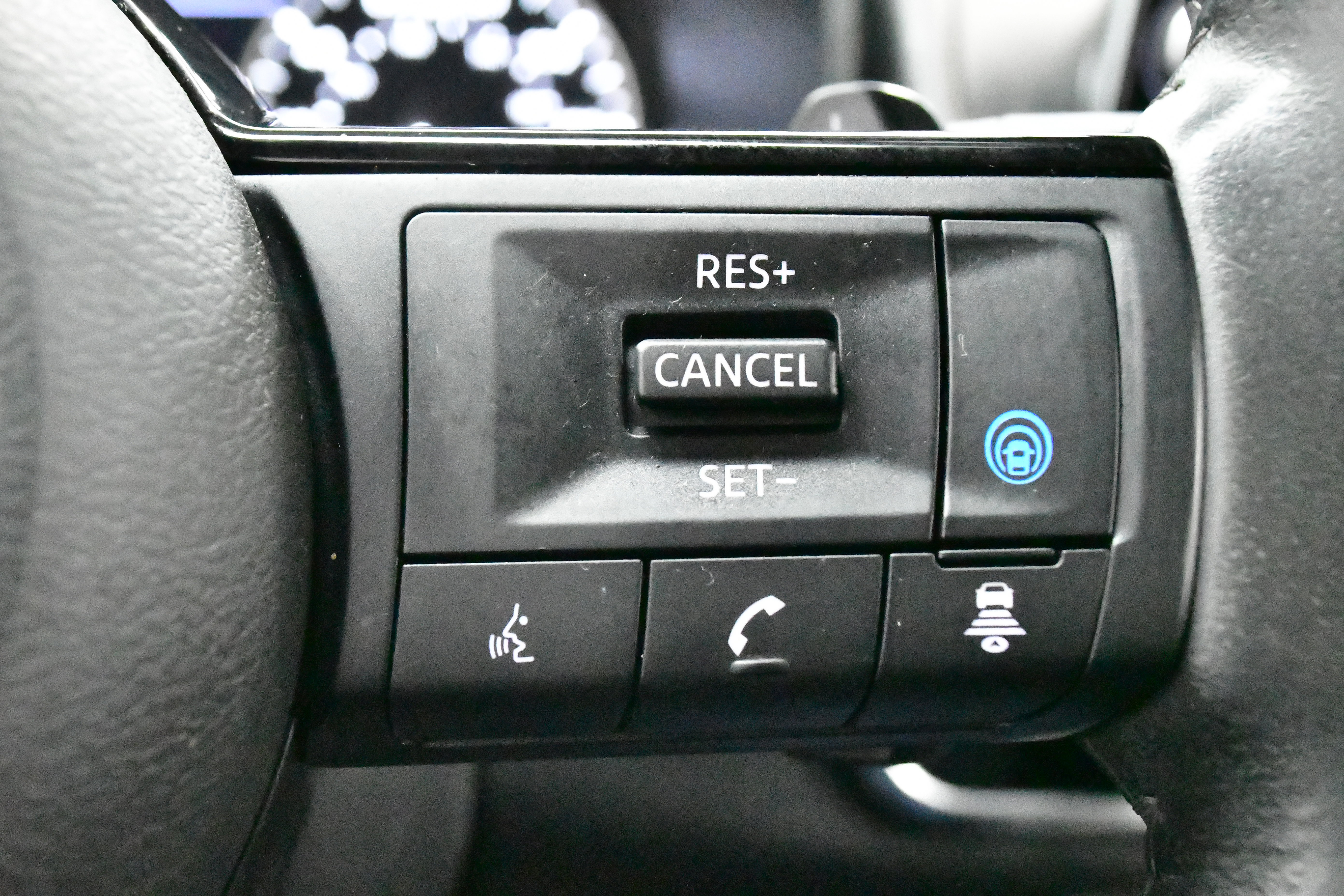 Used 2023 Nissan Rogue SV w/ SV Premium B Package image 47