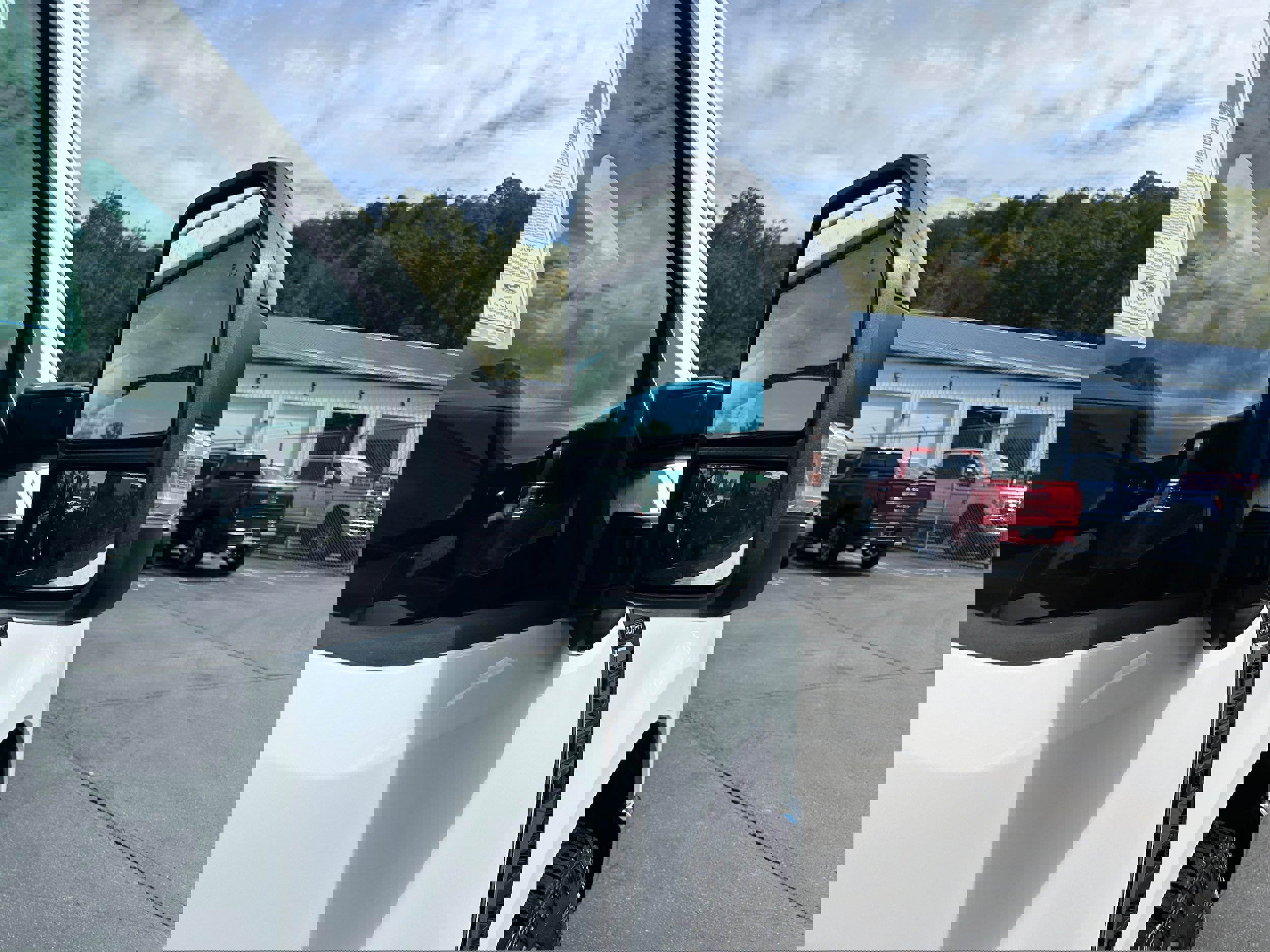 New 2026 Ford F350 Lariat w/ Tremor Off-Road Package image 29