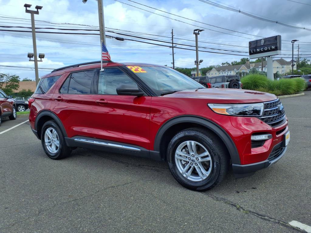 Certified 2022 Ford Explorer XLT w/ Equipment Group 202A
