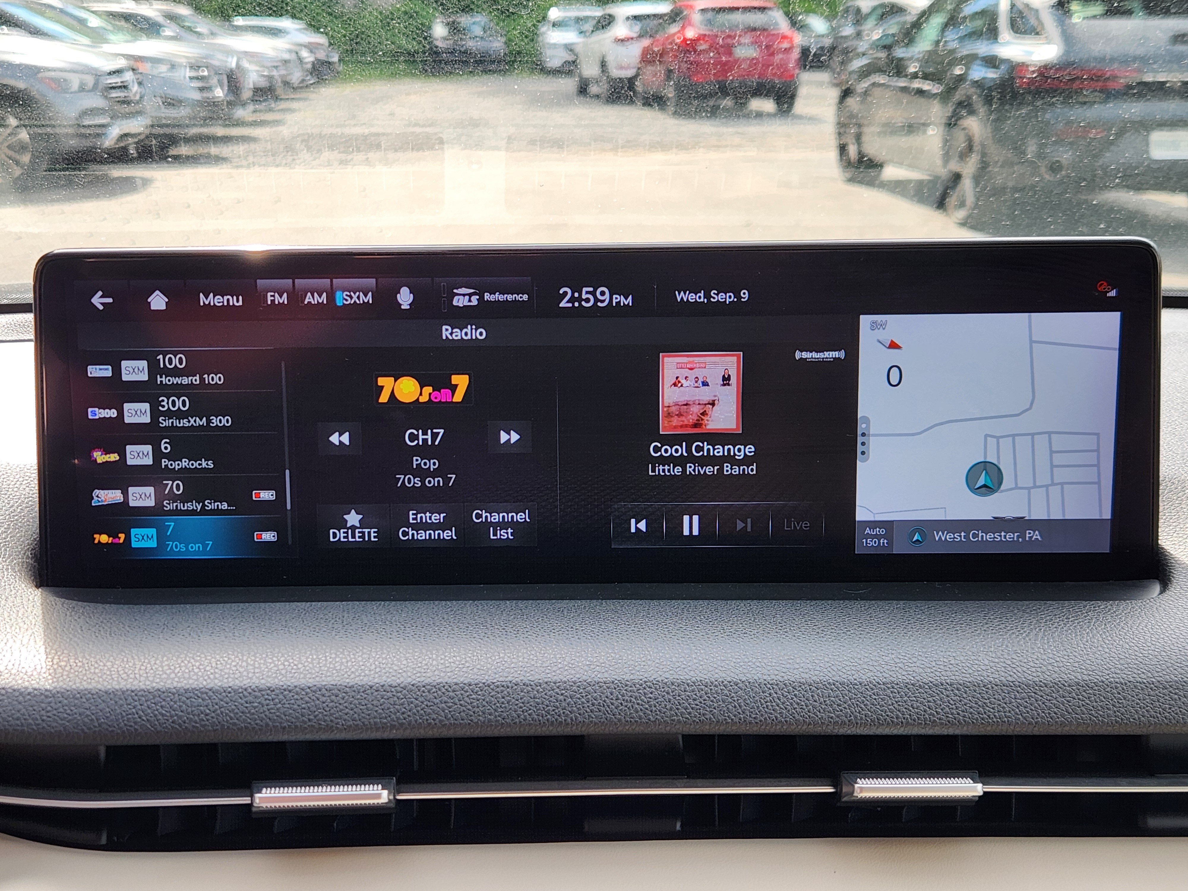 Used 2022 Genesis GV70 2.5T w/ Advanced Package AWD/4WD image 11