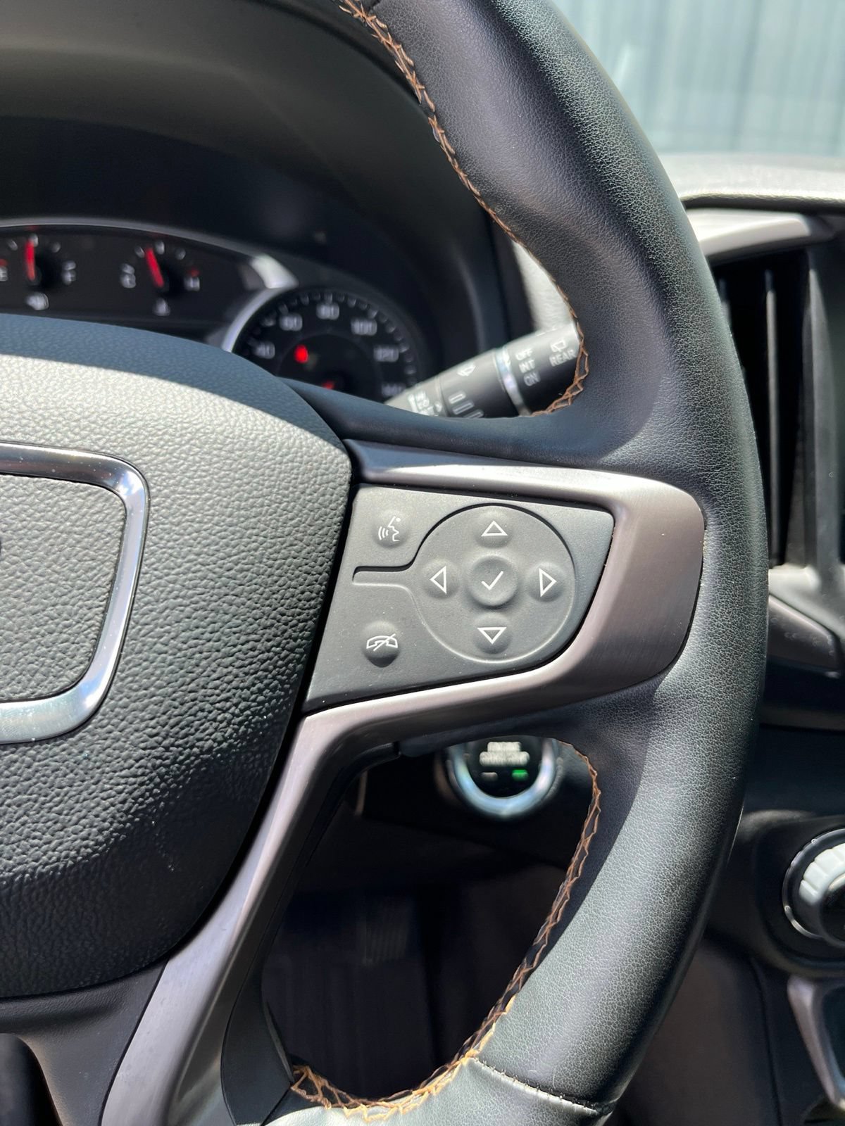 Used 2023 GMC Terrain AT4 w/ Tech Package AWD/4WD image 19