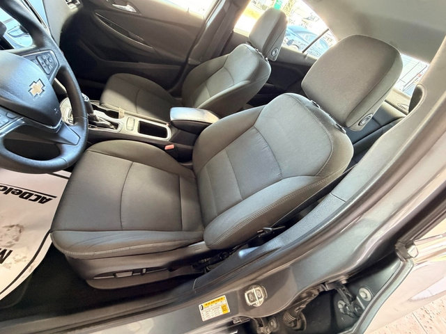 Used 2018 Chevrolet Cruze LT w/ Convenience Package image 15