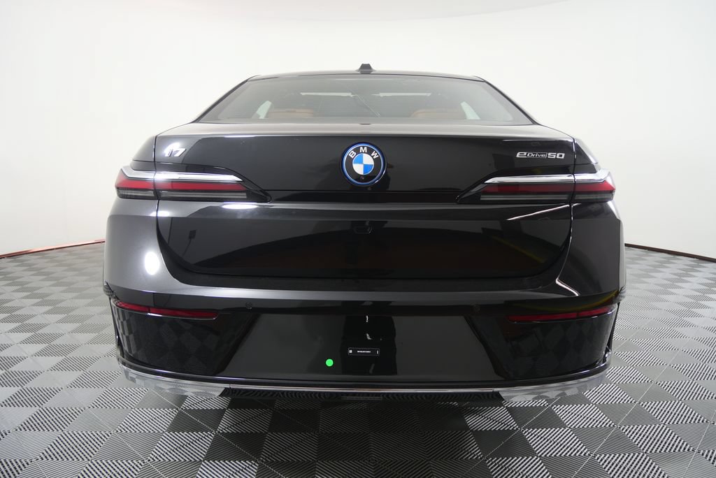 New 2026 BMW i7 eDrive50 w/ Executive Package RWD image 4
