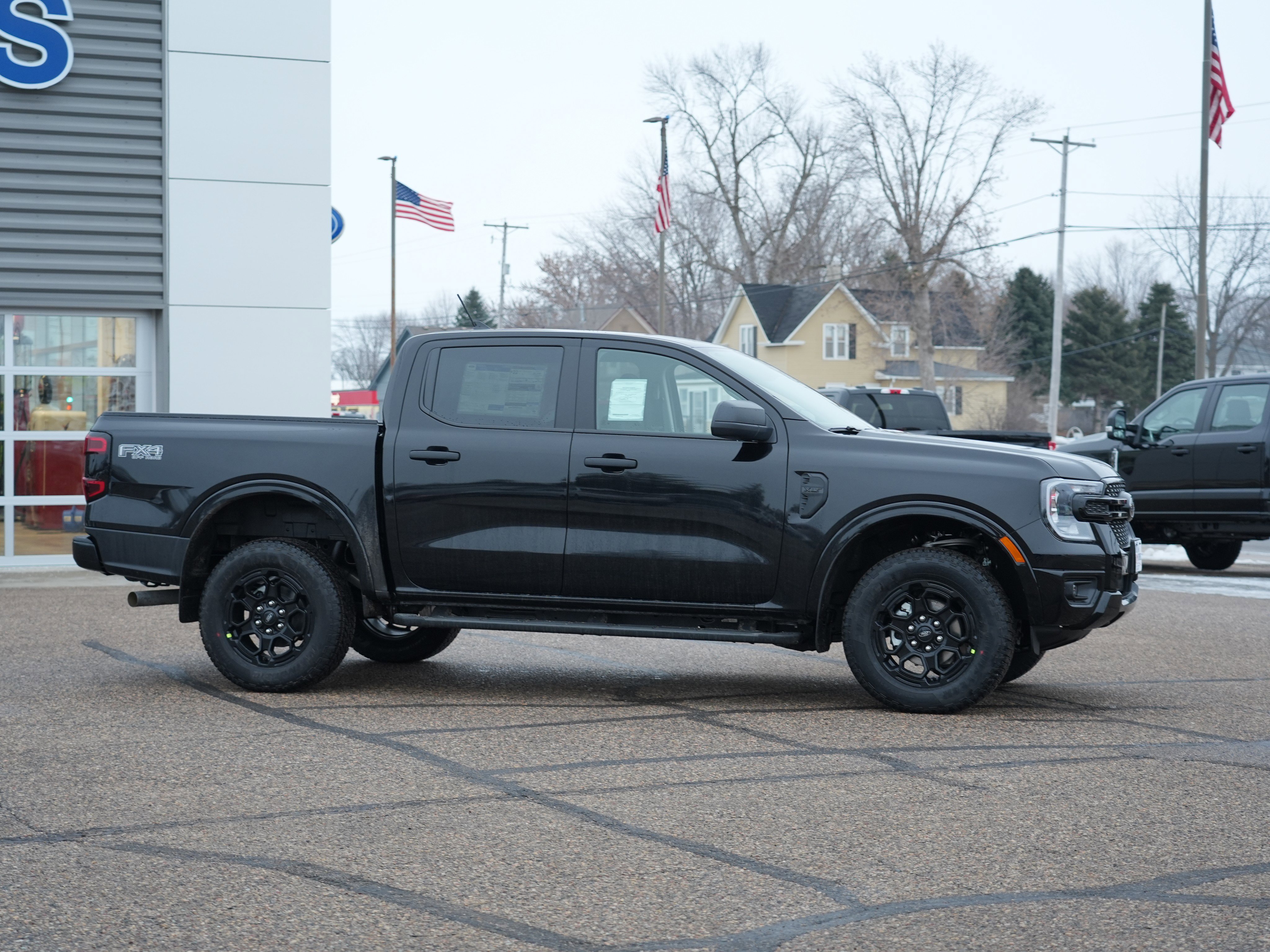 New 2025 Ford Ranger XLT w/ FX4 Off-Road Package AWD/4WD image 2