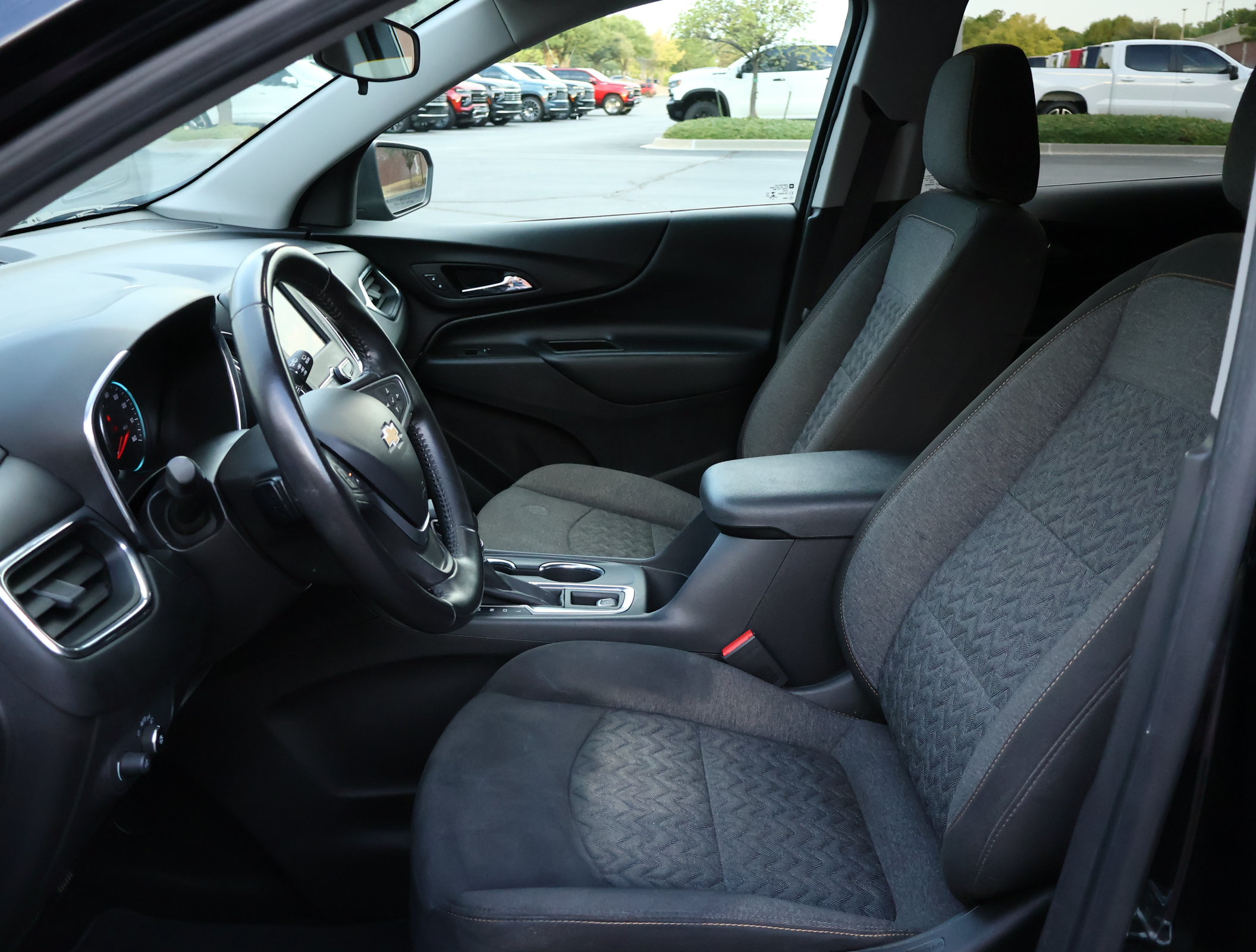 Used 2022 Chevrolet Equinox LT FWD image 11
