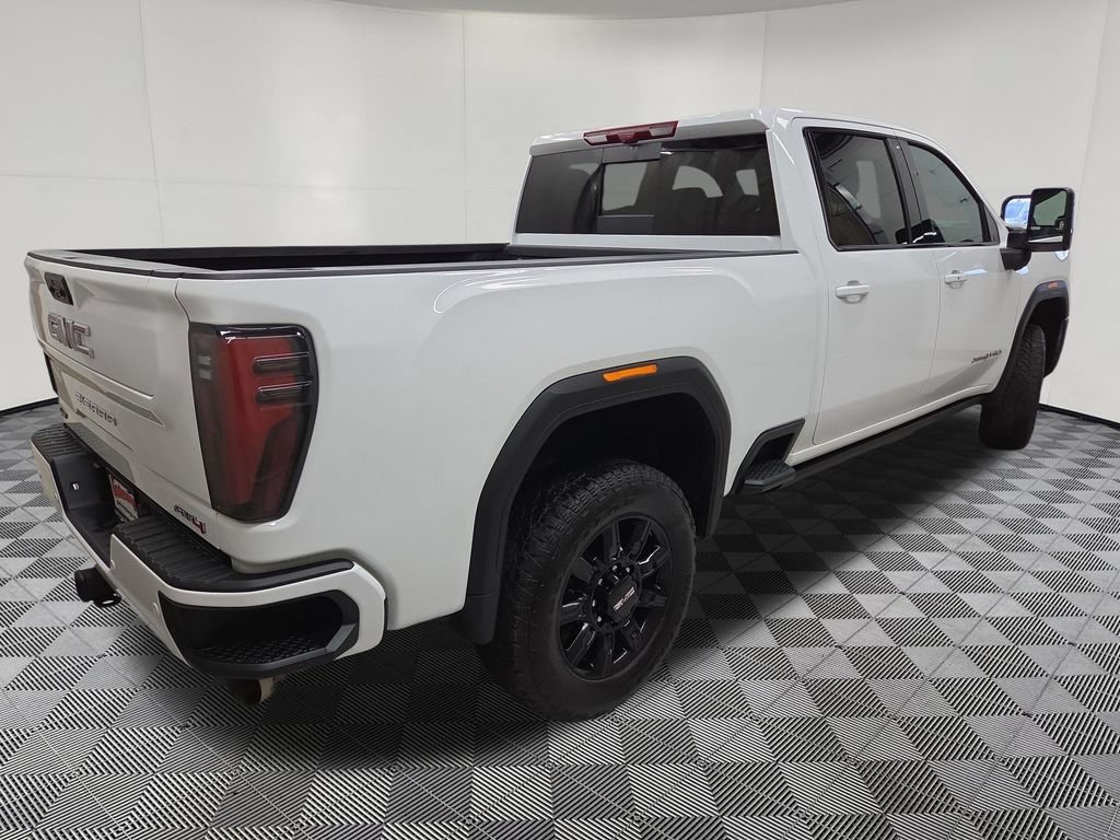 Used 2025 GMC Sierra 3500 AT4 w/ AT4 Premium Plus Package AWD/4WD image 4