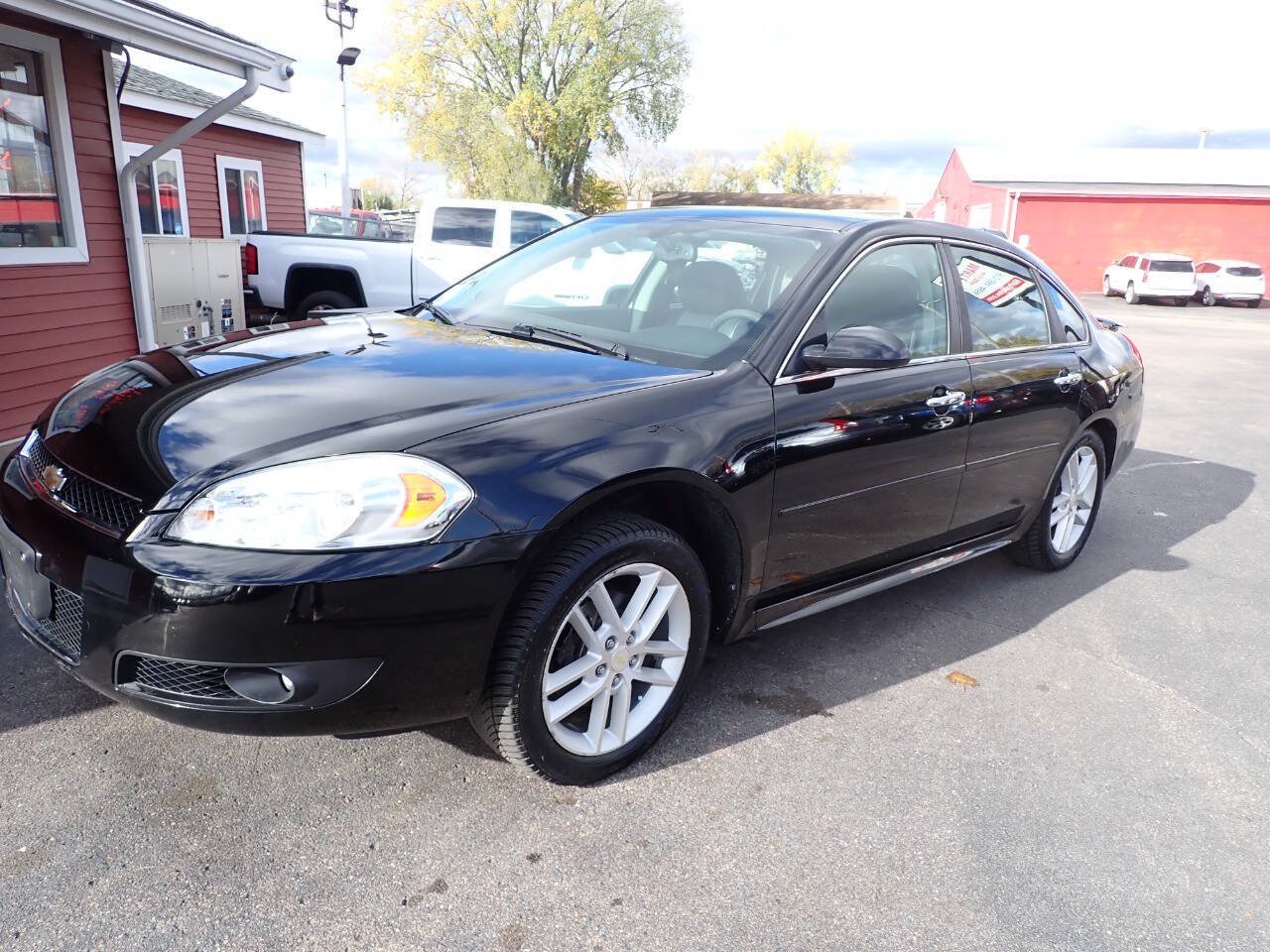 Used 2015 Chevrolet Impala LTZ FWD image 3